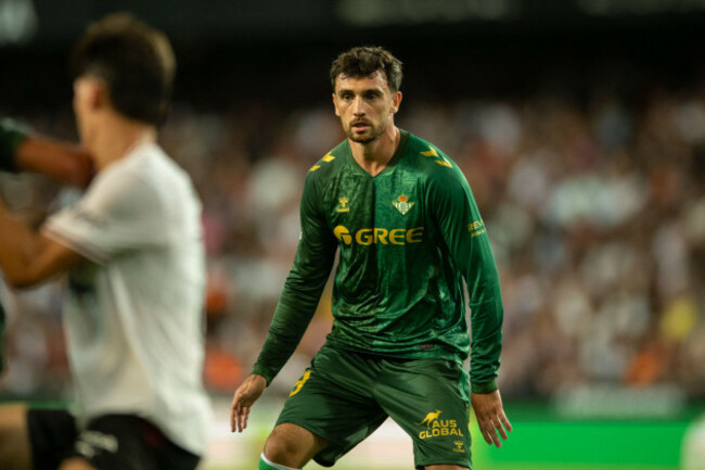 troy-parrott-of-real-betis-during-laliga-ea-sports-match-between-valencia-cf-v-real-betis-played-at-mestalla-stadium-valencia-on-august-25-2026-in-spain