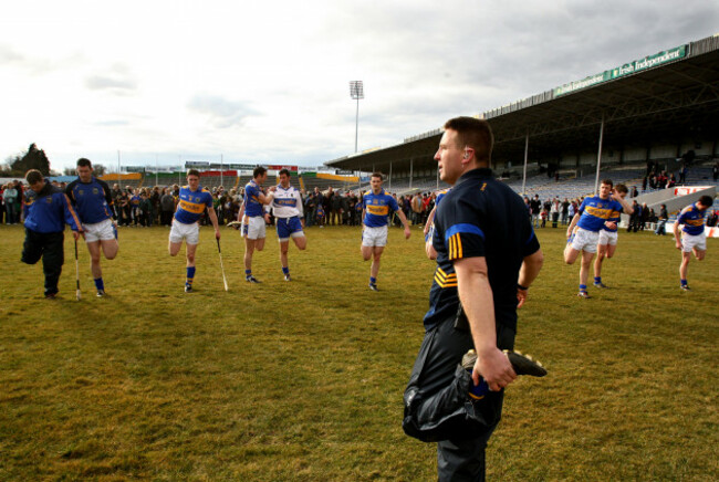 cian-oneill-goes-through-the-warm-down