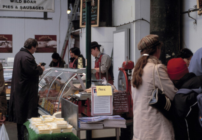 butchers-shop-in-food-hall-in-farmers-saturday-market-london-u-k