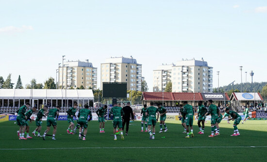 the-shamrock-rovers-team-during-warm-up