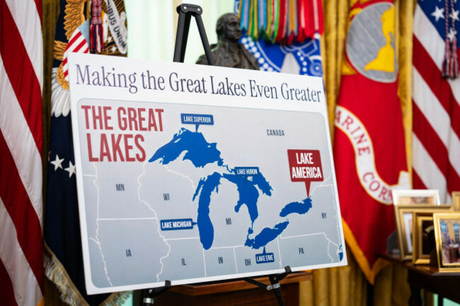 washington-dc-usa-27th-aug-2026-a-poster-shows-the-name-change-from-lake-ontario-to-lake-america-as-us-president-donald-trump-signs-an-executive-order-on-the-renaming-amid-a-recent-trade-war-i