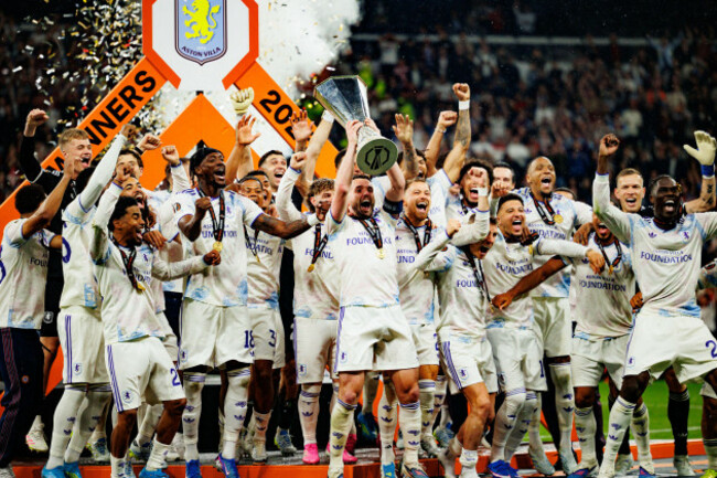 players-of-aston-villa-seen-celebrating-with-a-trophy-during-the-uefa-europa-league-2026-final-game-between-teams-of-sc-freiburg-and-aston-villa-fc