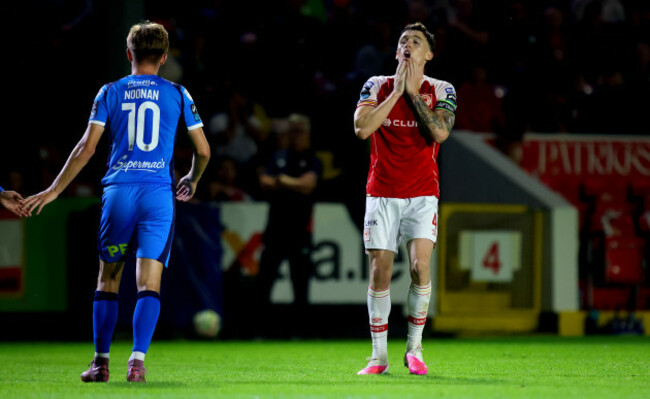 joe-redmond-reacts-to-a-missed-chance