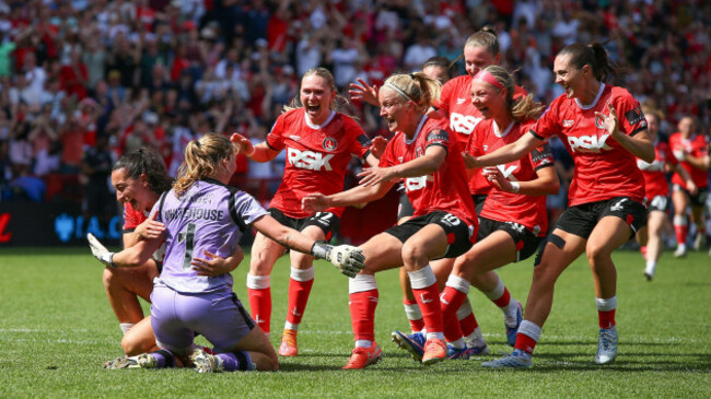 london-uk-23rd-may-2026-london-england-may-23-players-of-charlton-athletic-run-towards-goalkeeper-sophie-whitehouse-of-charlton-athletic-to-celebrate-promotion-to-the-wsl-during-the-barclays-w