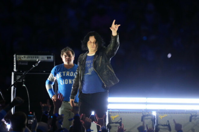 jack-white-performs-during-an-nfl-football-game-between-the-detroit-lions-and-green-bay-packers-thursday-nov-27-2025-in-detroit-ap-photopaul-sancya