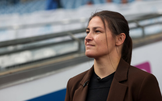 katie-taylor-pitch-side-in-croke-park