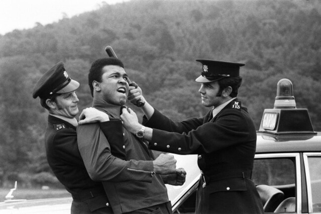 muhammad-ali-messing-around-with-two-policeman-in-dublin-prior-to-his-fight-with-alvin-lewis-aka-blue-lewis-14-july-1972