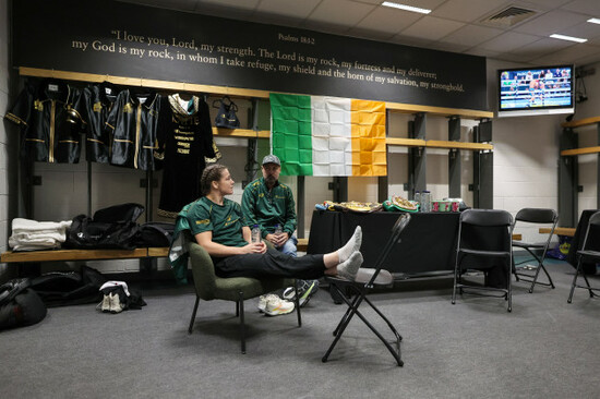 katie-taylor-in-the-dressing-room-with-her-husband-sean-mccavanagh-ahead-of-the-fight