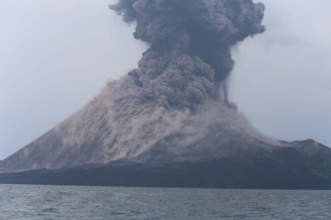 krakataoa-or-mount-anak-krakatau-erupted-before-2018-lampung-indonesia