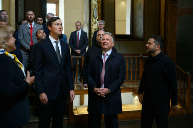 in-this-photo-provided-by-the-ukrainian-presidential-press-office-ukrainian-president-volodymyr-zelenskyy-right-and-u-s-president-donald-trumps-envoys-jared-kushner-left-and-steve-witkoff-cent