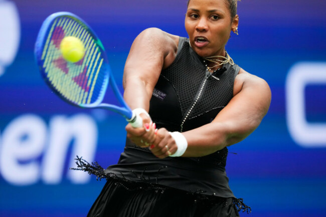 taylor-townsend-of-the-united-states-returns-the-ball-to-aryna-sabalenka-of-belarus-during-the-fourth-round-of-the-u-s-open-tennis-championships-sunday-sept-6-2026-in-new-york-ap-photoyuki