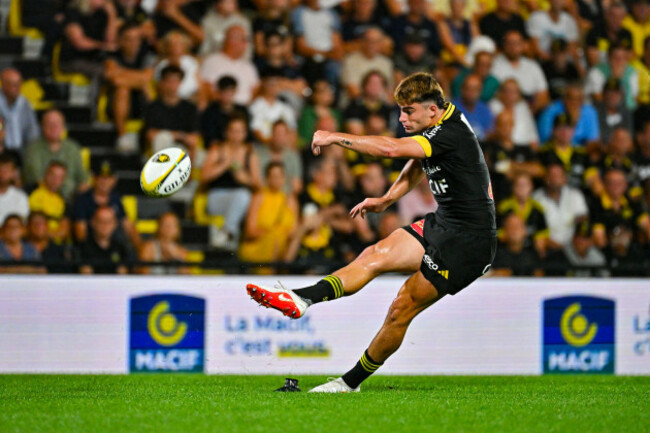 nolann-le-garrec-of-la-rochelle-convert-his-kick-during-the-top-14-match-between-la-rochelle-and-toulouse-at-stade-marcel-deflandre-on-september-6-2026-in-la-rochelle-france-photo-by-federico-pest