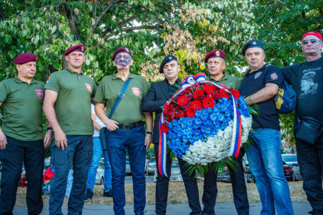 church-of-st-luke-in-vidikovac-belgrade-serbia-7th-sep-2026-veterans-hold-a-wreath-outside-the-church-of-st-luke-in-vidikovac-belgrade-where-the-late-serbian-war-criminal-ratko-mladic-is-lyin