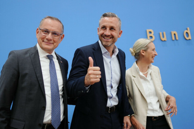 berlin-germany-07th-sep-2026-alice-weidel-right-and-tino-chrupalla-left-the-federal-chairpersons-of-the-afd-are-attending-the-federal-press-conference-along-with-ulrich-siegmund-the-afd