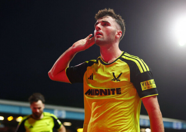 blackburn-uk-8th-sep-2026-tom-cannon-of-sheffield-united-celebrates-scoring-the-equalising-goal-during-the-blackburn-rovers-vs-sheffield-united-sky-bet-championship-match-at-ewood-park-blackburn