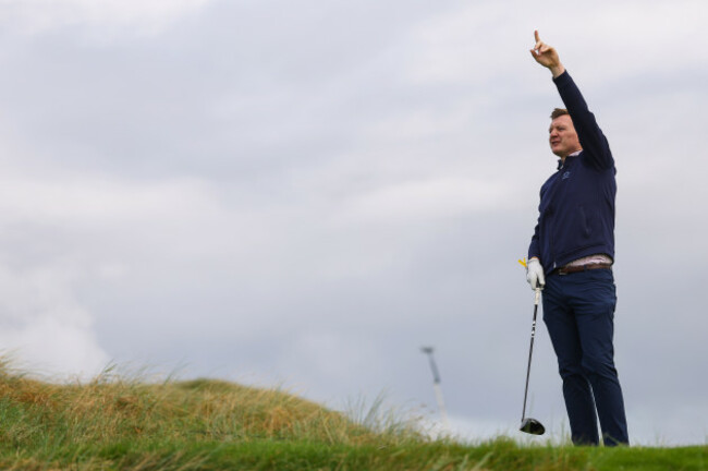 joe-canning-reacts-after-his-tee-shot-on-the-fifth