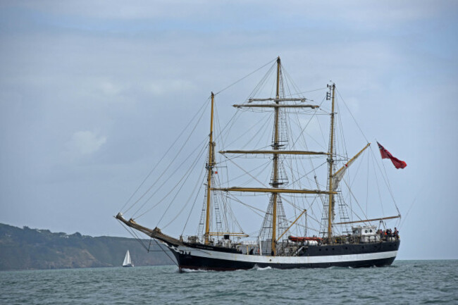 tall-ship-pelican-of-londons-arrive-into-dublin-bay-ahead-of-th
