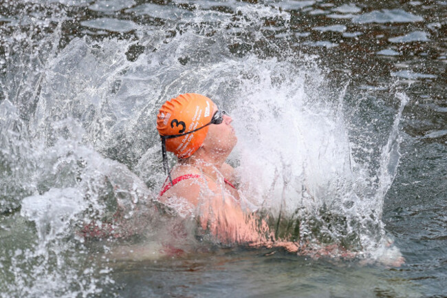 eilis-burns-jumps-into-the-water