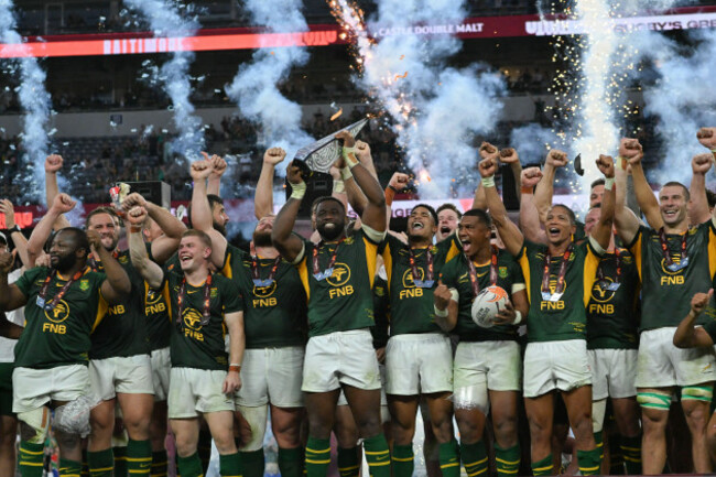 baltimore-maryland-maryland-usa-12th-sep-2026-south-africa-springboks-players-celebrate-with-the-rugbys-greatest-rivalry-trophy-after-defeating-new-zealand-43-28-in-the-fourth-test-credit-imag