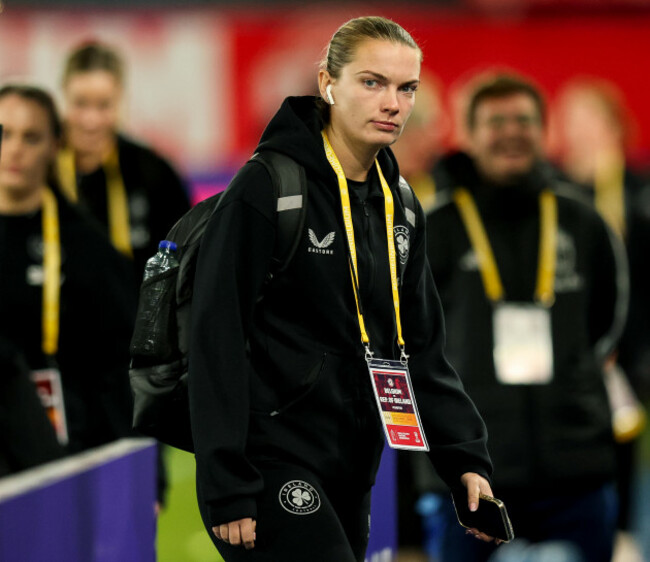 saoirse-noonan-arrives-ahead-of-the-game