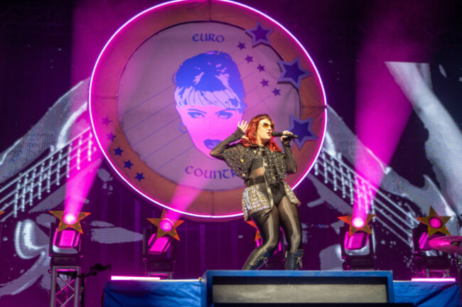 cmat-performing-at-the-20th-edition-and-anniversary-of-the-end-of-the-road-festival-in-larmer-tree-gardens-in-wiltshire-photo-date-06092026-photo-richard-grayalamy