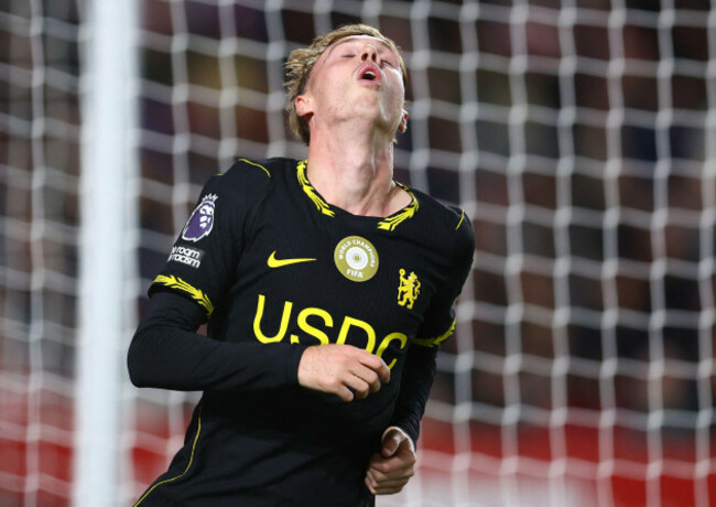 london-uk-18th-sep-2026-cole-palmer-of-chelsea-reacts-after-missing-a-shot-on-goal-during-the-brentford-vs-chelsea-premier-league-match-at-gtech-community-stadium-london-picture-credit-should-re