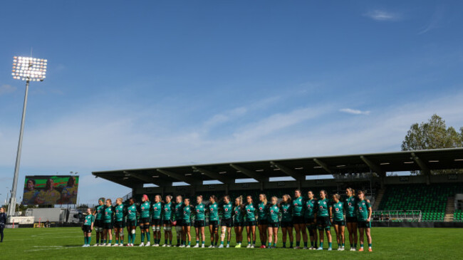 the-ireland-team-stand-for-the-national-anthem