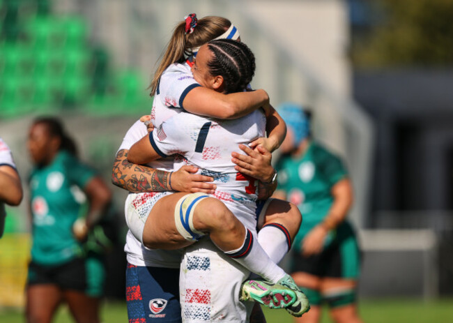 the-usa-team-celebrate-after-the-final-whistle