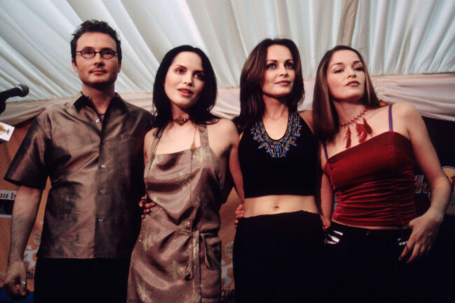 the-corrs-backstage-at-the-glastonbury-festival-1999-somerset-england-united-kingdom