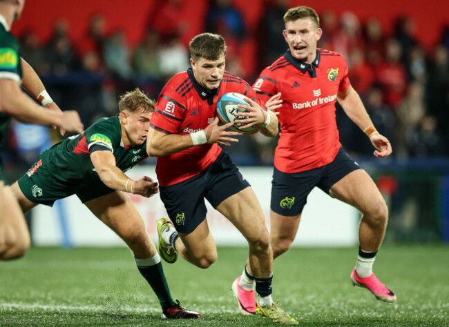 diarmuid-kilgallen-and-ben-oconnor-come-up-against-jack-van-poortvliet