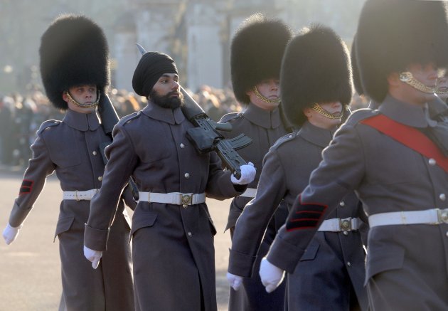 the queen's guards hats