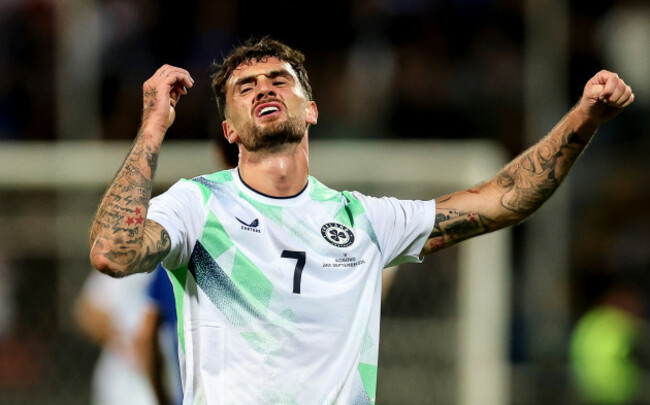 troy-parrott-reacts-to-a-missed-chance