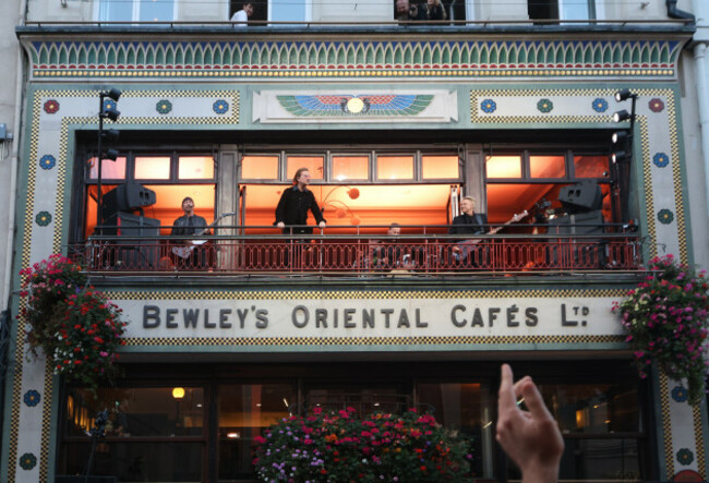 U2 Bewleys-4_90756147