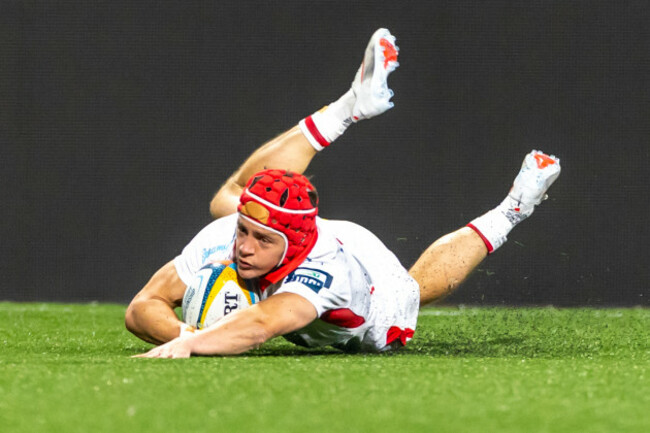 michael-lowry-scores-a-try