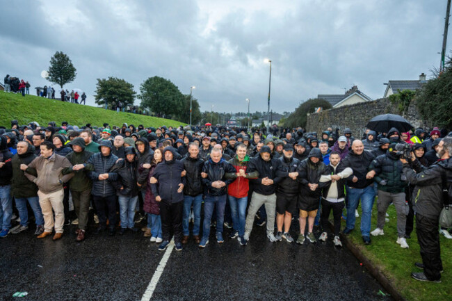 27092026-portadown-northern-ireland-over-two-thousand-people-have-gathered-near-drumcree-and-blocked-the-garvaghy-road-in-protest-over-a-orange-order-parade-on-sunday-morning-pic-steven-mcauley