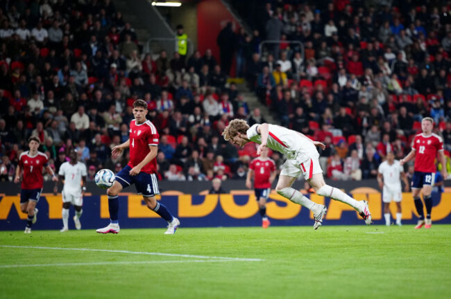 englands-anthony-gordon-scores-their-sides-first-goal-during-the-uefa-nations-league-league-phase-group-a3-match-at-the-fortuna-arena-prague-picture-date-tuesday-september-29-2026