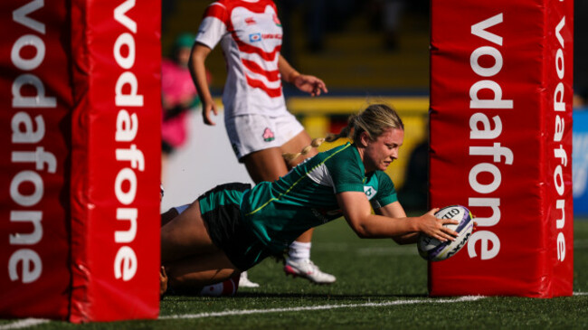 alana-mcinerney-scores-her-sides-sixth-try-on-her-debut