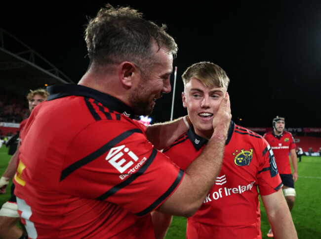 jj-hanrahan-celebrates-with-charlie-oshea-at-the-final-whistle