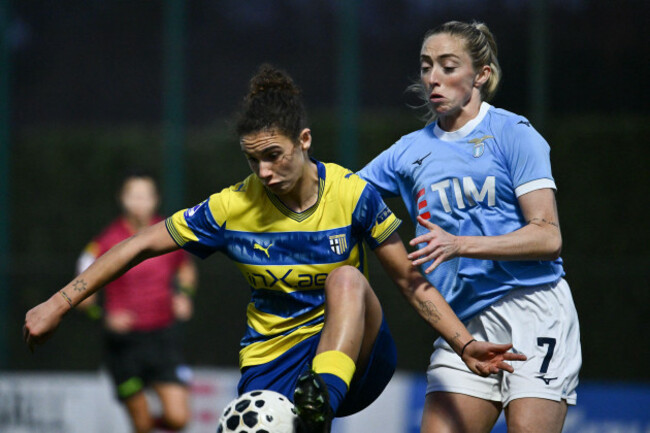 formello-italy-14-dec-2025-gaia-distefano-of-parma-calcio-women-and-megan-connolly-of-s-s-lazio-are-in-action-during-the-match-of-the-ninth-day-of-the-serie-a-women-athora-championship-between-s