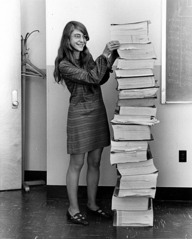 margaret-hamilton-margaret-elaine-hamilton-american-computer-scientist-hamilton-standing-next-to-listings-of-the-software-she-and-her-mit-team-produced-for-the-nasa-apollo-project