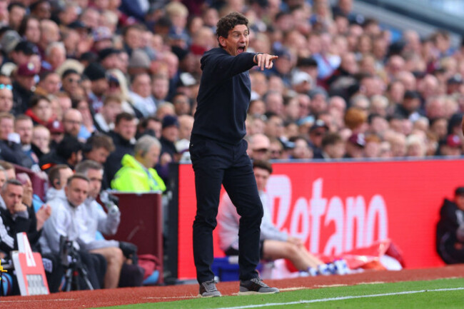 birmingham-uk-10th-oct-2026-brentford-fc-manager-keith-andrews-gestures-during-the-aston-villa-v-brentford-premier-league-match-at-villa-park-birmingham-england-on-10-october-2026-credit-ryan-c