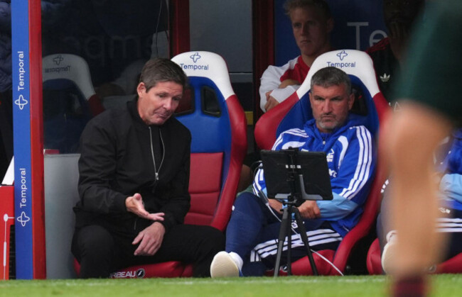 nottingham-forest-manager-oliver-glasner-left-reacts-in-the-dugout-during-the-premier-league-match-at-selhurst-park-london-picture-date-sunday-october-11-2026