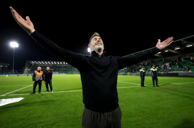 stephen-bradley-celebrates-after-the-match