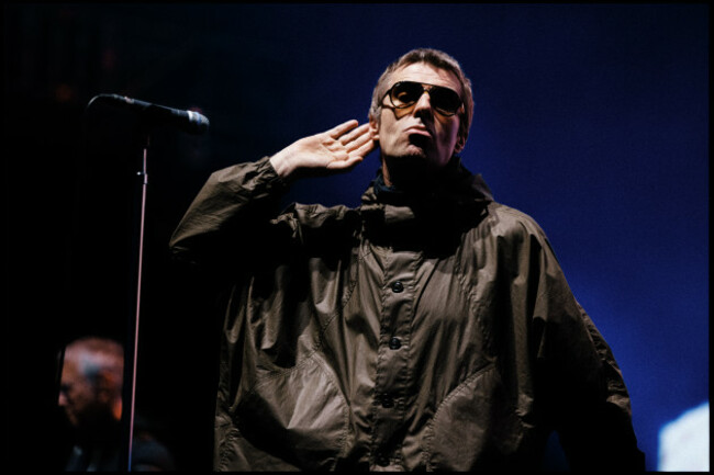 oasis-dont-look-back-in-anger