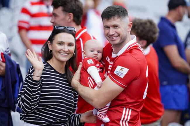 seamus-harnedy-with-aisling-and-baby-joey-after-the-game