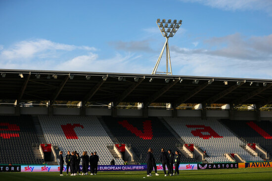 the-ireland-team-inspect-the-pitch-ahead-of-the-game