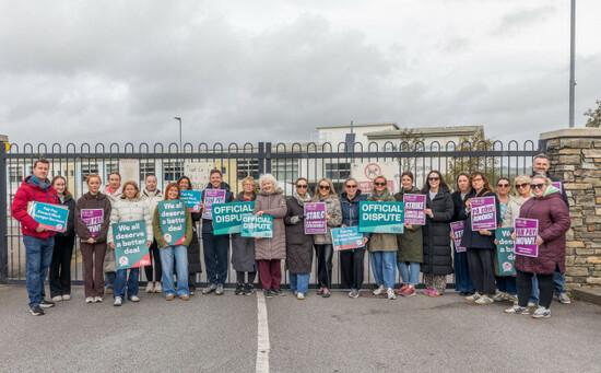 carrigaline-cork-ireland-14th-october-2026-teachers-and-special-needs-assistans-of-the-unions-asti-and-tui-on-the-picket-line-during-the-public-sector-pay-strike-at-the-educate-together-school
