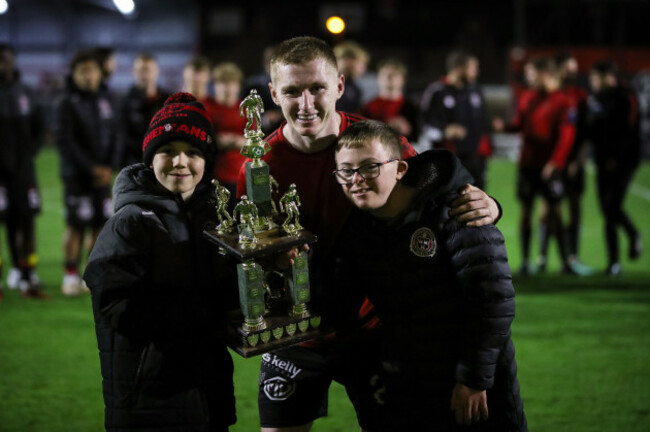 ross-tierney-is-awarded-bohs-player-of-the-season-after-the-match