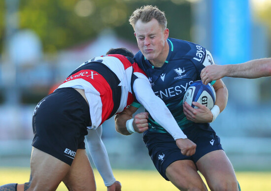 sam-gilbert-with-sione-vaenuku
