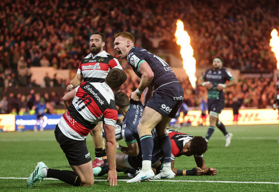 ciaran-frawley-celebrates-with-try-scorer-caolin-blade